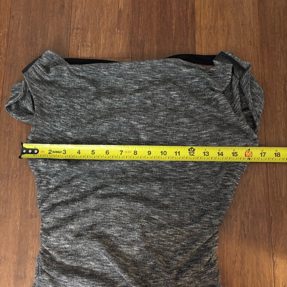 Guess Gray Heathered Ruched Drape Back Racerback Top Size S - Picture 4 of 8